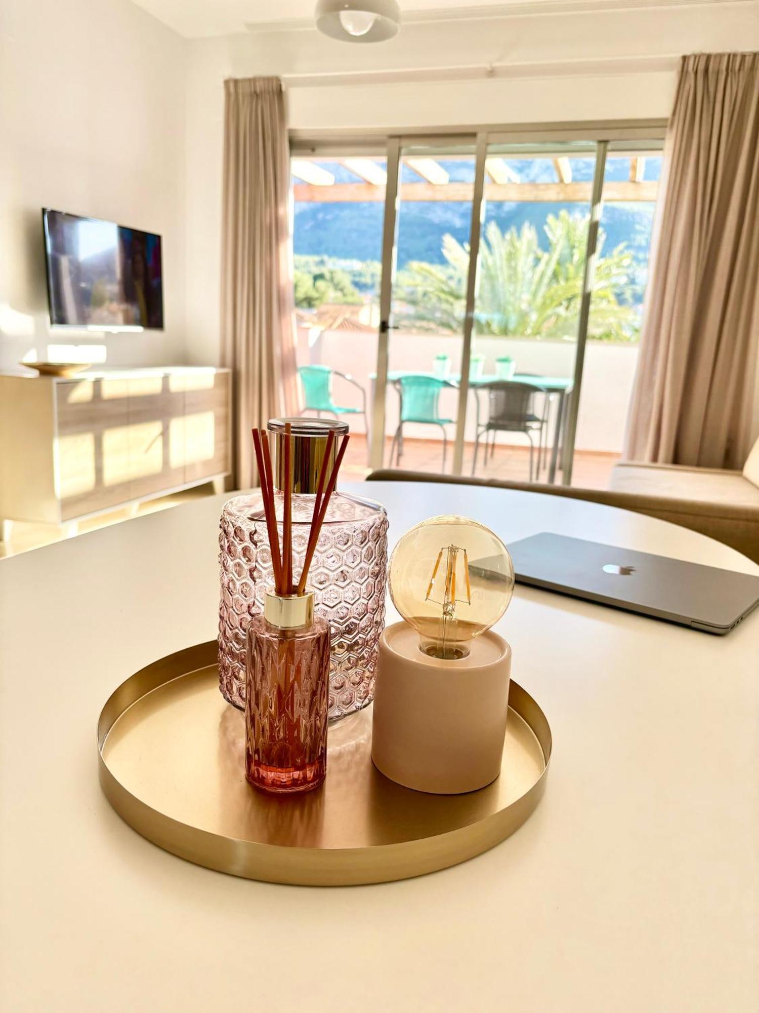 Hoteltype Penthouse 2 Beds, Parking, Wifi & Pool Stunning Views * Denia